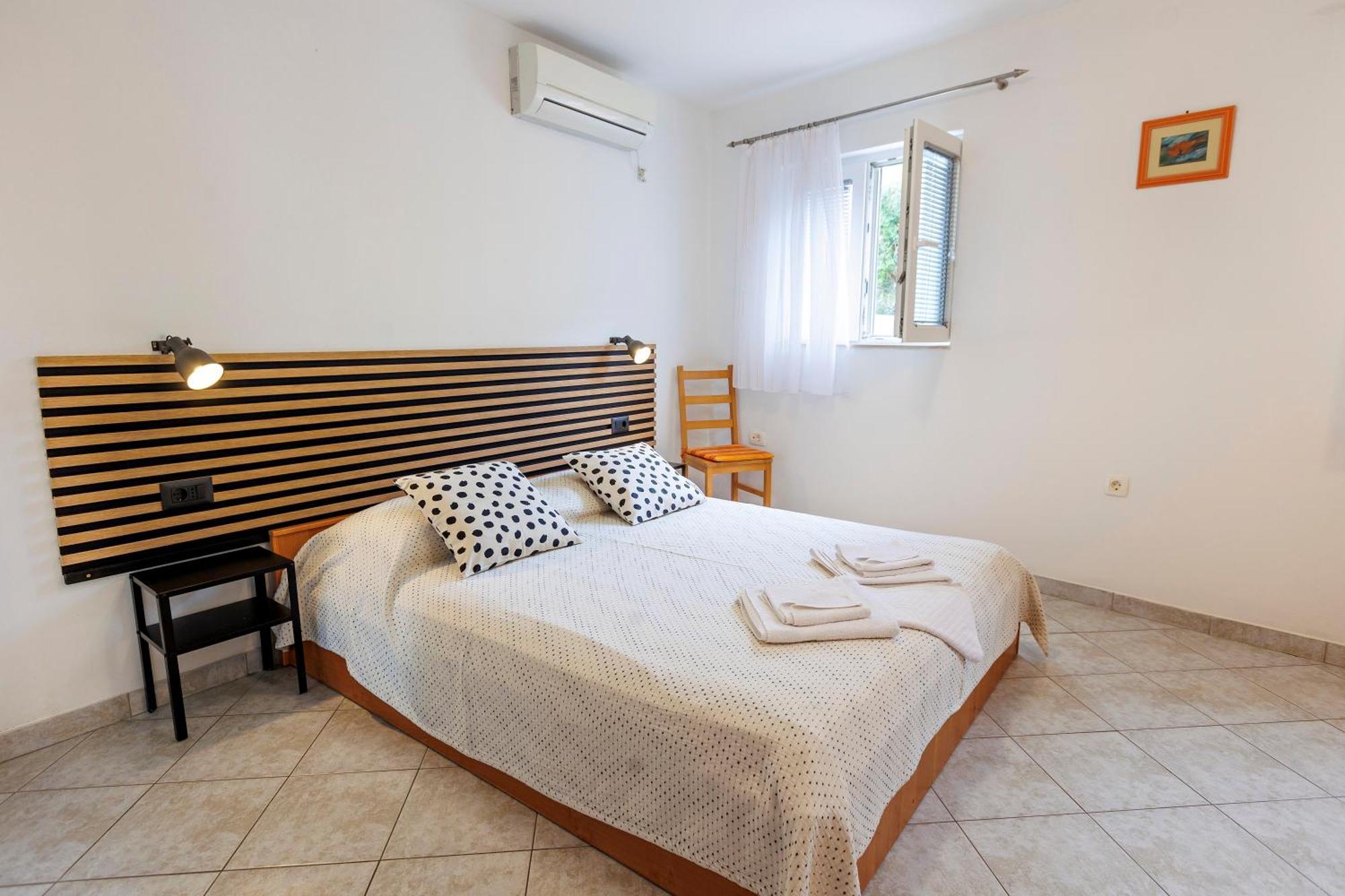Apartments Baricevic โบล ภายนอก รูปภาพ